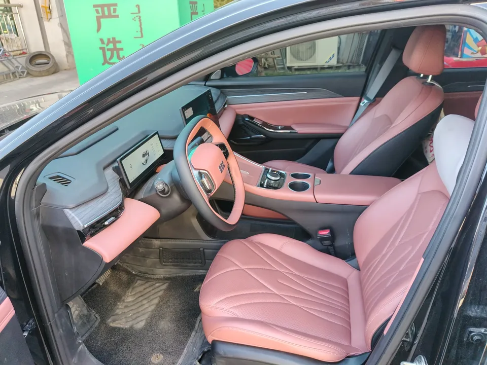 Geely Galaxy L6 Galaxy L6 2025 1.5 EM-i DHT 140KM Long-distance Version 2025 — thumbnail 3