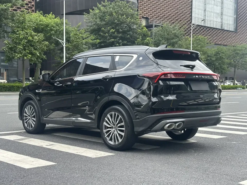 Jetour Jietu X70 PLUS Jietu X70 PLUS 2023 1.5T DCT Brave PLUS 5-seater 2023 — thumbnail 2