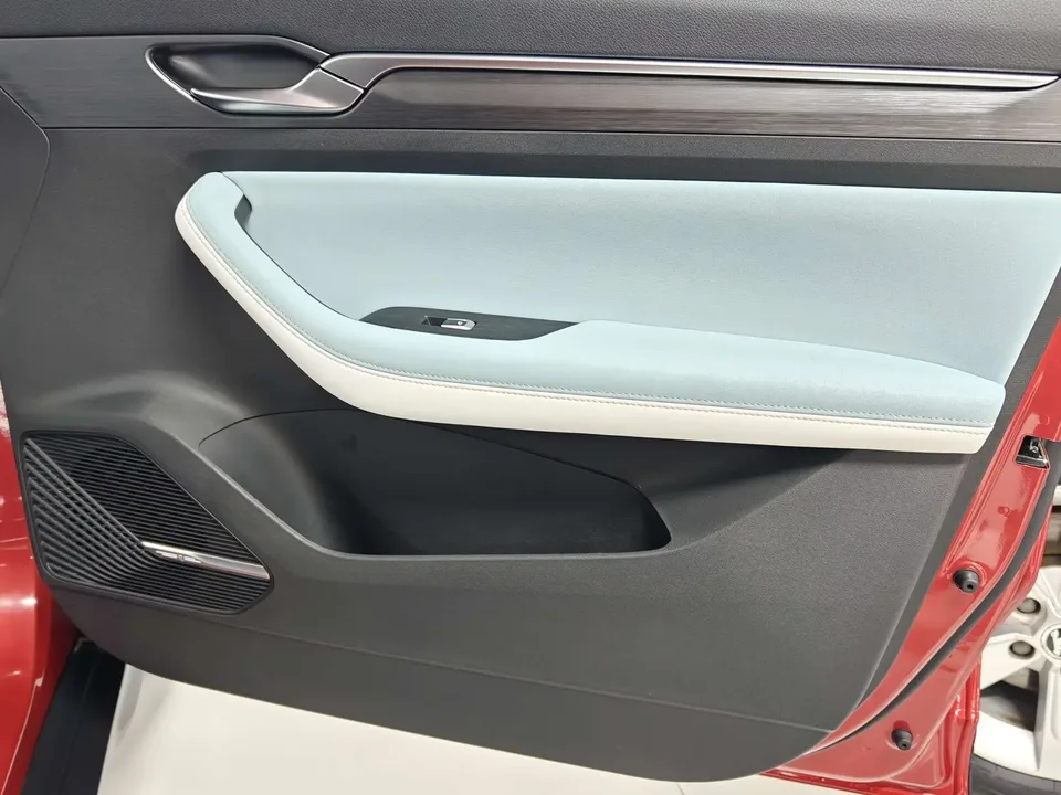 Geely Emgrand S Emgrand S 2022 1.4T CVT Crossover Player Edition 2023 — thumbnail 3