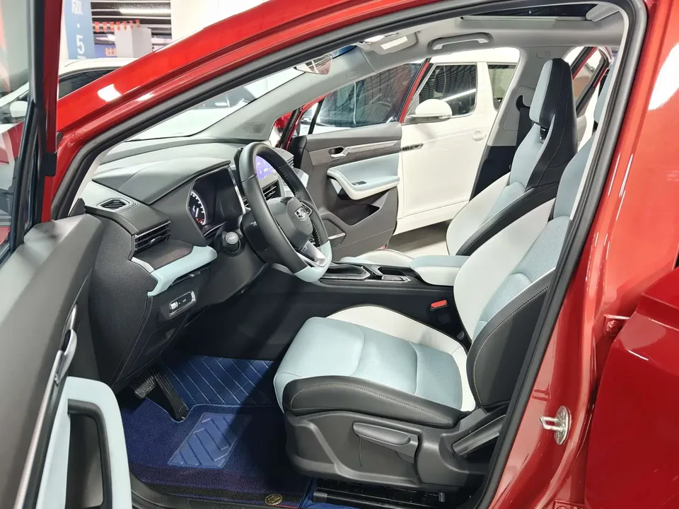 Geely Emgrand S Emgrand S 2022 1.4T CVT Crossover Player Edition 2023 — thumbnail 4