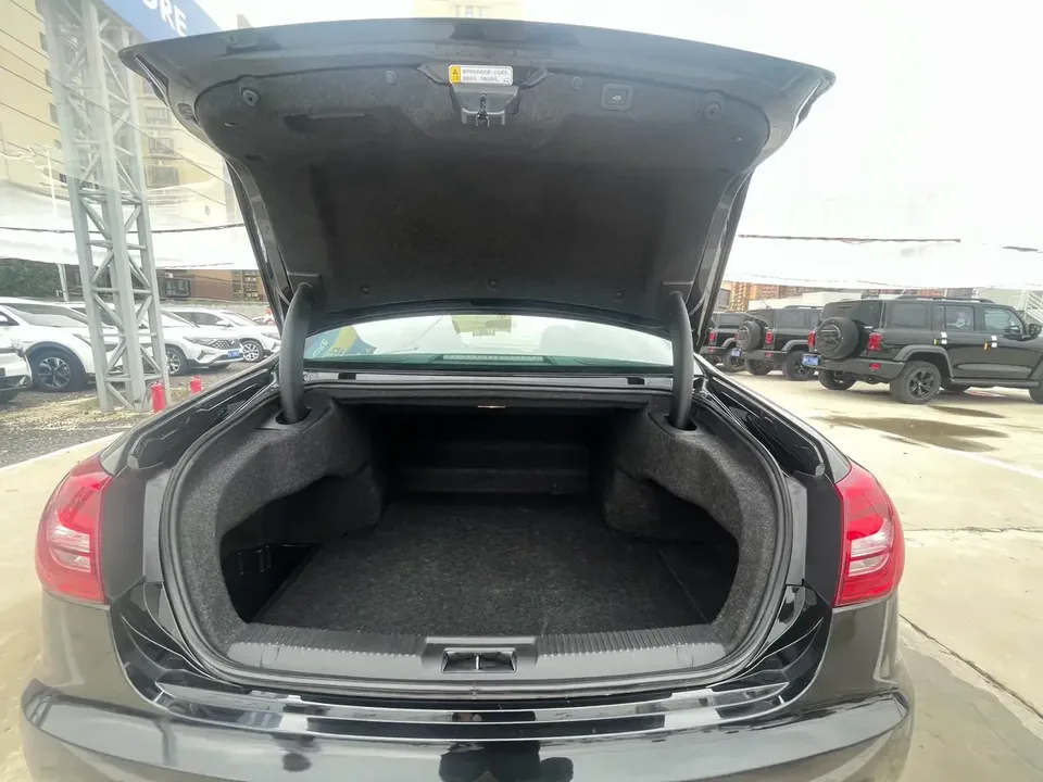 Hongqi H7 Hongqi H7 2021 1.8T Business Edition 2023 — thumbnail 5