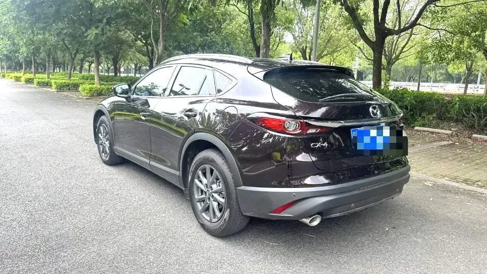 Mazda CX-4 Mazda CX-4 2021 2.0L 2WD Blue Sky Vitality Edition 2023 — thumbnail 4
