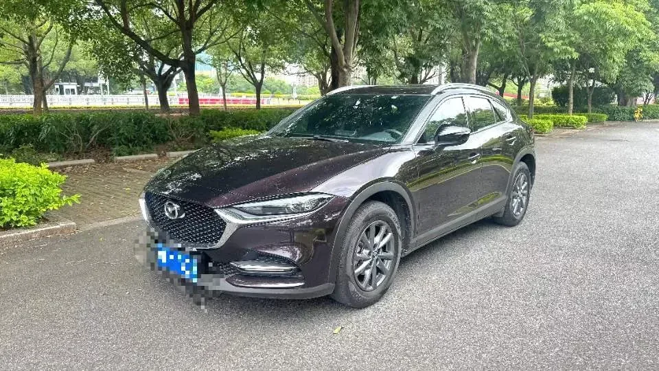 Mazda CX-4 Mazda CX-4 2021 2.0L 2WD Blue Sky Vitality Edition 2023 — photo 1, buy with delivery to Moscow