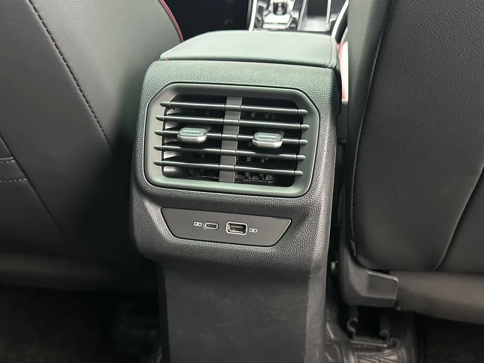 Volkswagen Lamando Lingdu 2022 Lingdu L 280TSI DSG Cool Edition 2022 — thumbnail 4