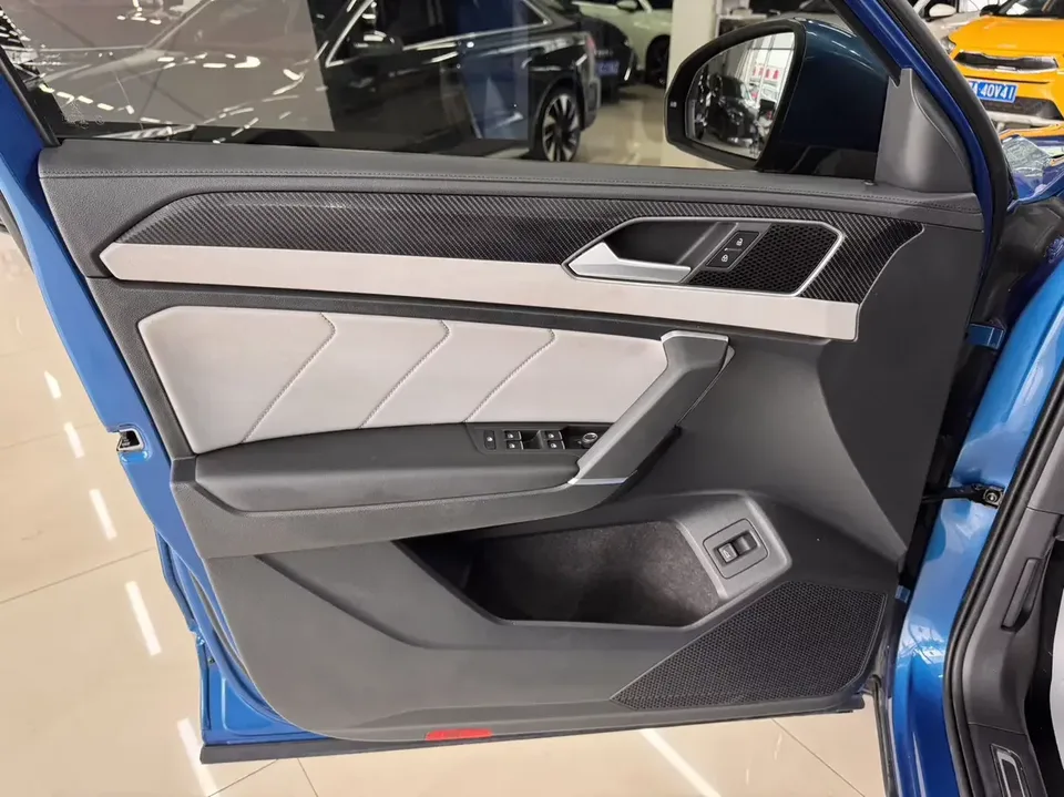 Volkswagen Tayron Tanyue 2023 280TSI 2WD Luxury Plus Advanced Edition 2023 — thumbnail 4