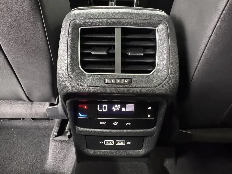 Volkswagen Tayron Tanyue 2023 280TSI 2WD Luxury Plus Advanced Edition 2023 — thumbnail 5