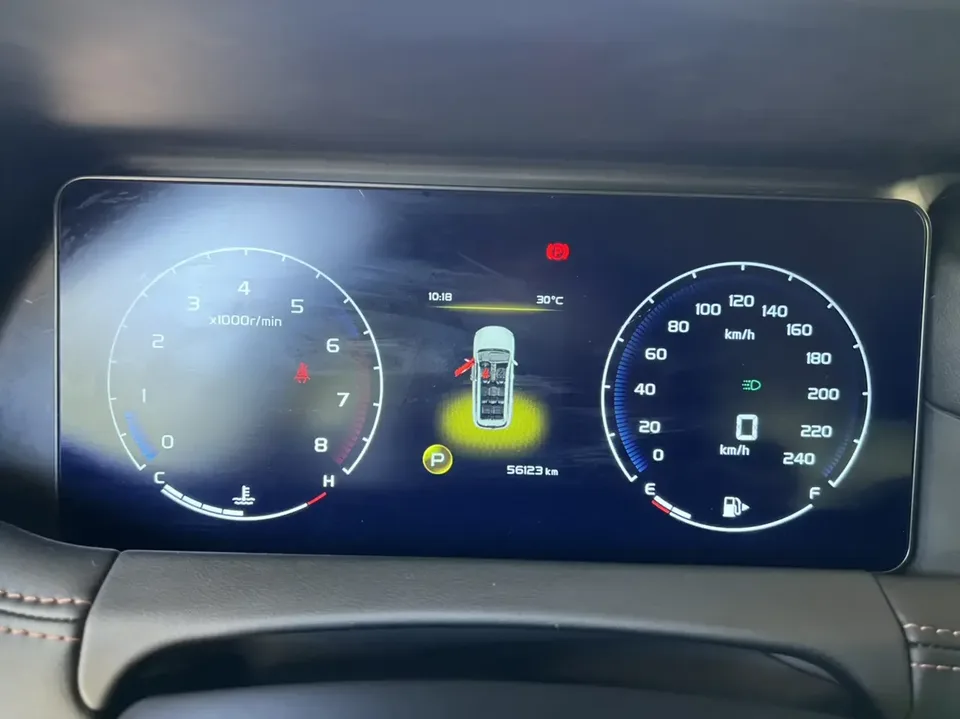 Geely Okavango Haoyue 2022 1.8TD DCT 2022 — миниатюра 3