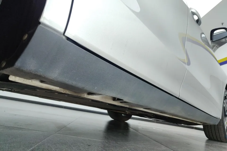 Roewe D7 DMH Roewe D7 DMH 2023 125 Ultimate 2023 — thumbnail 3