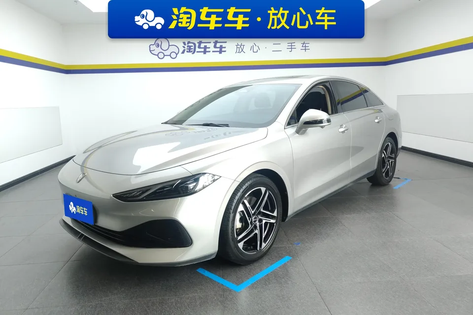 Roewe D7 DMH Roewe D7 DMH 2023 125 Ultimate 2023 — photo 1, buy with delivery to Moscow
