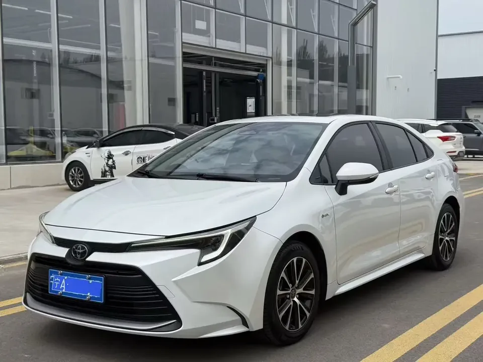 Toyota Levin Lei Ling 2024 Hybrid 1.8L Leading Edition 2024 — photo 1, buy with delivery to Moscow