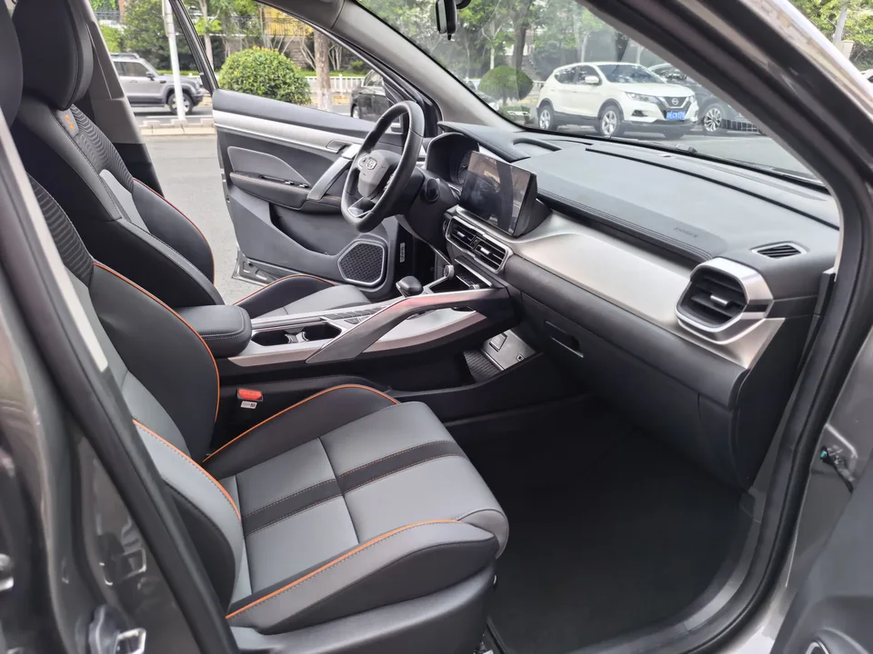 Geely Coolray SX11 Binyue 2023 1.5T DCT Platinum Edition 2024 — thumbnail 3