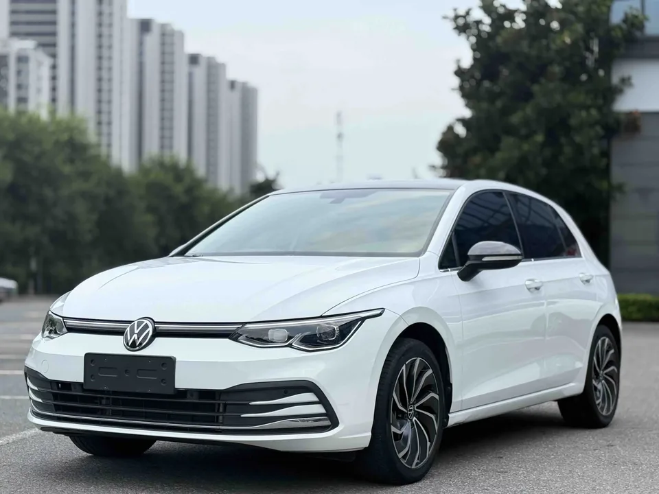 Volkswagen Golf golf 2021 280TSI DSG Pro 2022 — photo 1, buy with delivery to Moscow