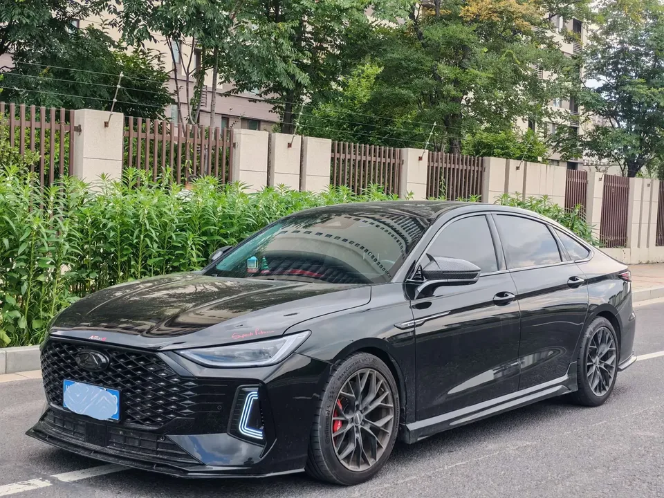 Chery Arrizo 8 PRO Arrizo 8 PRO 2025 1.6T DCT Luxury+ 2025 — фото 1, купить с доставкой в Москву