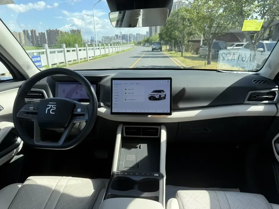 BYD Yuan Up Yuan UP 2025 Intelligent Driving Edition 401KM Beyond 2025 — thumbnail 3