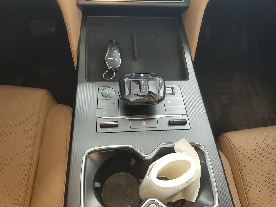 BYD Song L DM Song L DM 2024 DM-i 112KM Leading Type 2024 — миниатюра 3