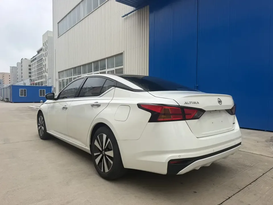 Nissan Altima Sound of nature 2021 2.0L XL Upper AD1 Smart Driving Edition 2023 — thumbnail 2