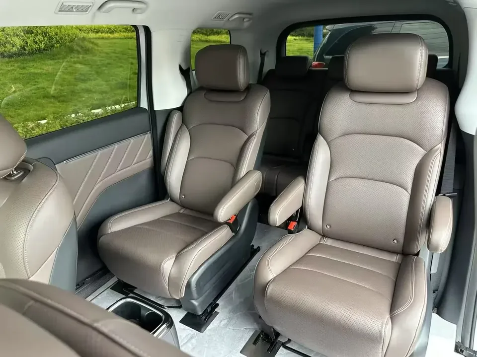 Wuling Starlight 730 EV Starlight 730 EV 2025 500km Luxury 2025 — thumbnail 3