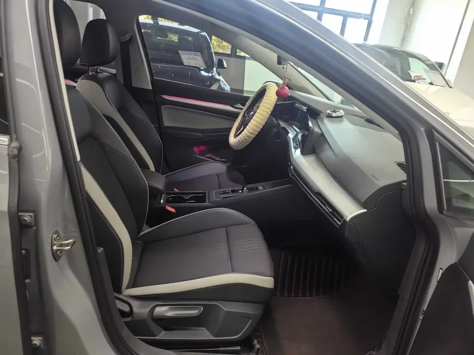 Volkswagen Golf golf 2023 280TSI DSG Pro facelift 2023 — thumbnail 3