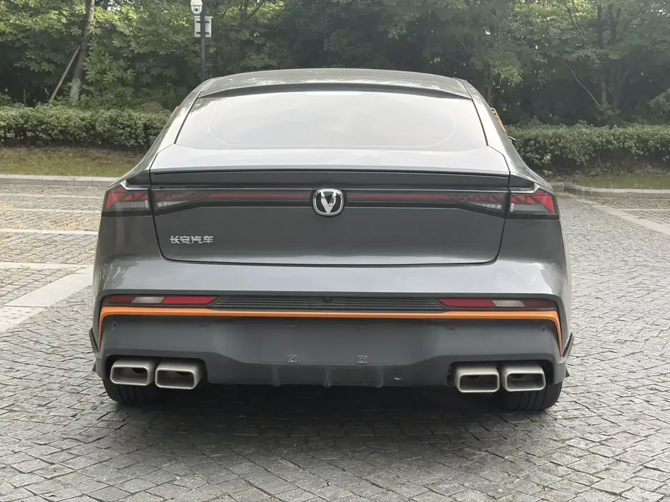 Changan UNI-V Changan UNI-V 2024 1.5T Premium 2024 — thumbnail 2