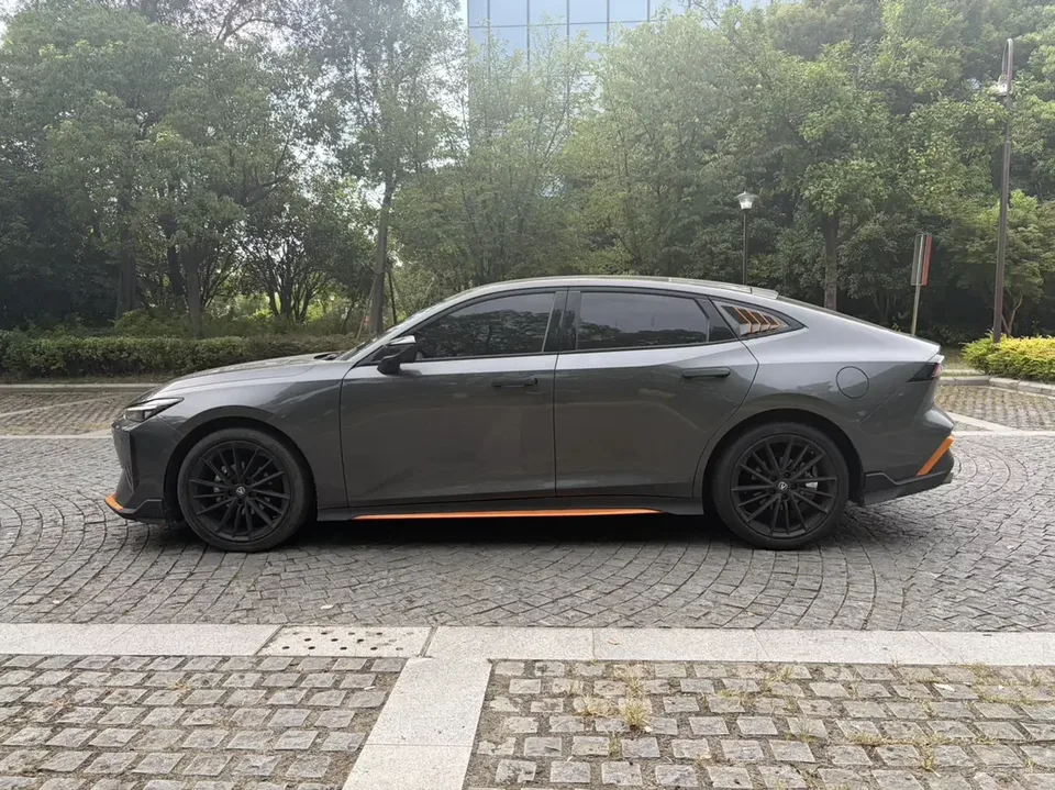 Changan UNI-V Changan UNI-V 2024 1.5T Premium 2024 — thumbnail 4