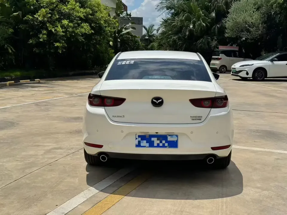 Mazda Axela Mazda3 Angkesela 2023 2.0L Automatic Quality Edition 2024 — миниатюра 2