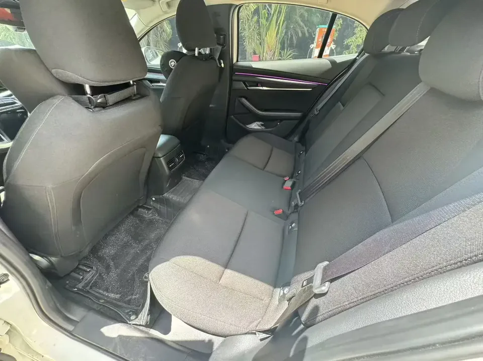 Mazda Axela Mazda3 Angkesela 2023 2.0L Automatic Quality Edition 2024 — миниатюра 3