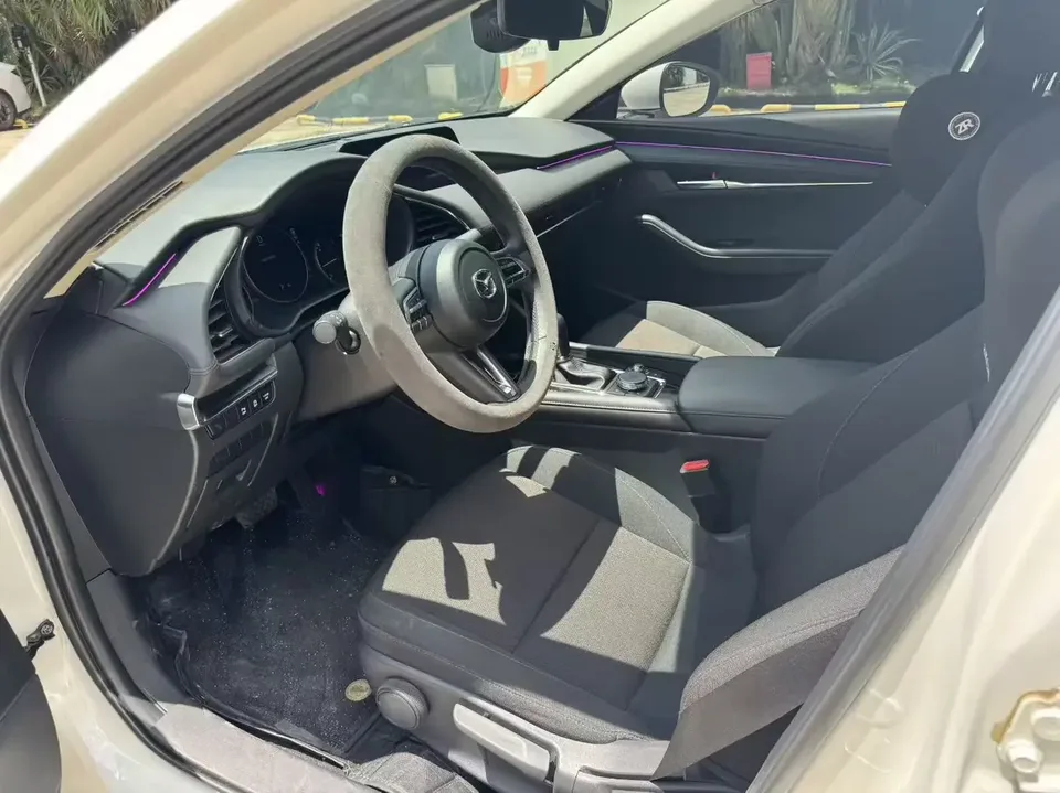 Mazda Axela Mazda3 Angkesela 2023 2.0L Automatic Quality Edition 2024 — миниатюра 5