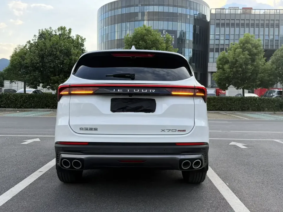 Jetour Jietu X70 PLUS Jietu X70 PLUS 2025 Champion Edition 1.5T DCT Champion MAX+ 5 Seaters 2025 — thumbnail 2