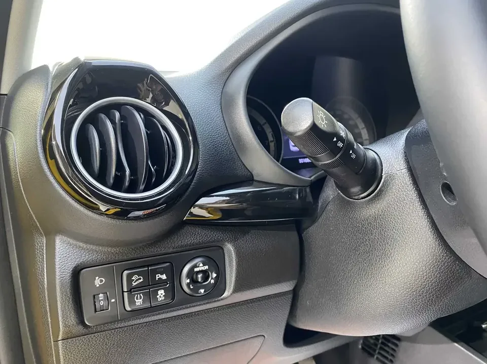 Kia KX1 Yipao 2021 1.4L CVT Fun Sunroof Model 2023 — thumbnail 4