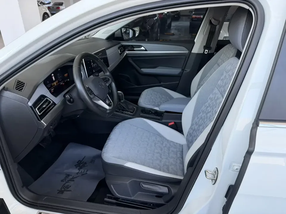Volkswagen Lavida Lavida 2023 280TSI DSG Full Elegance Edition 2022 — thumbnail 4