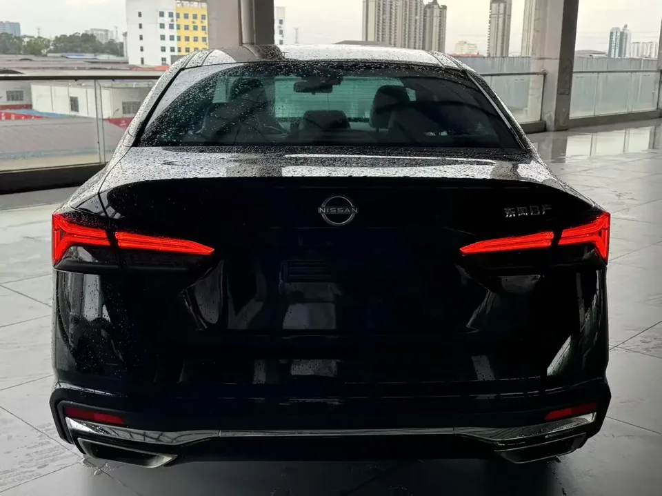 Nissan Altima Sound of nature 2022 2.0L XL-TLS Enjoy Edition 2023 — thumbnail 2