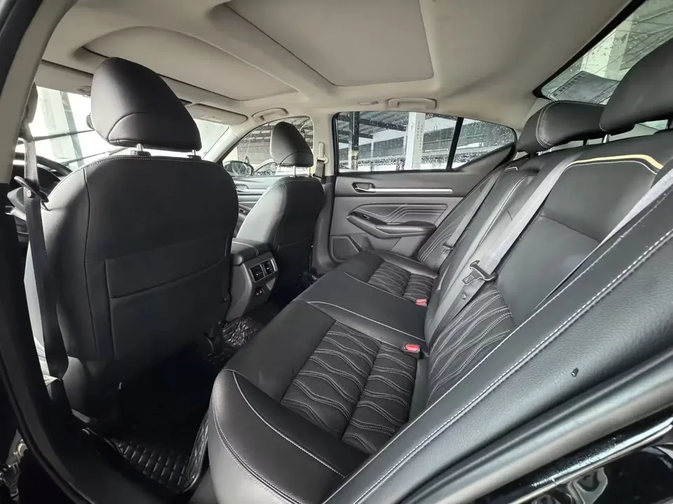 Nissan Altima Sound of nature 2022 2.0L XL-TLS Enjoy Edition 2023 — thumbnail 3