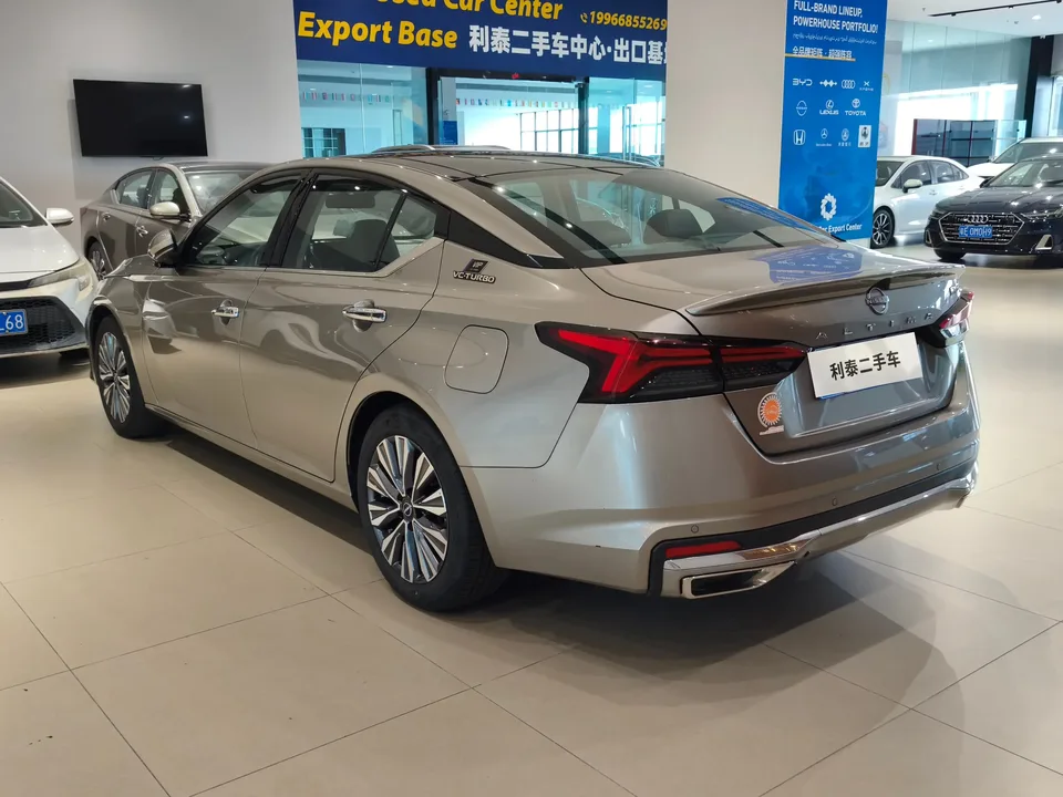 Nissan Altima Sound of nature 2022 2.0L XL-Upr Premium Edition 2022 — thumbnail 2