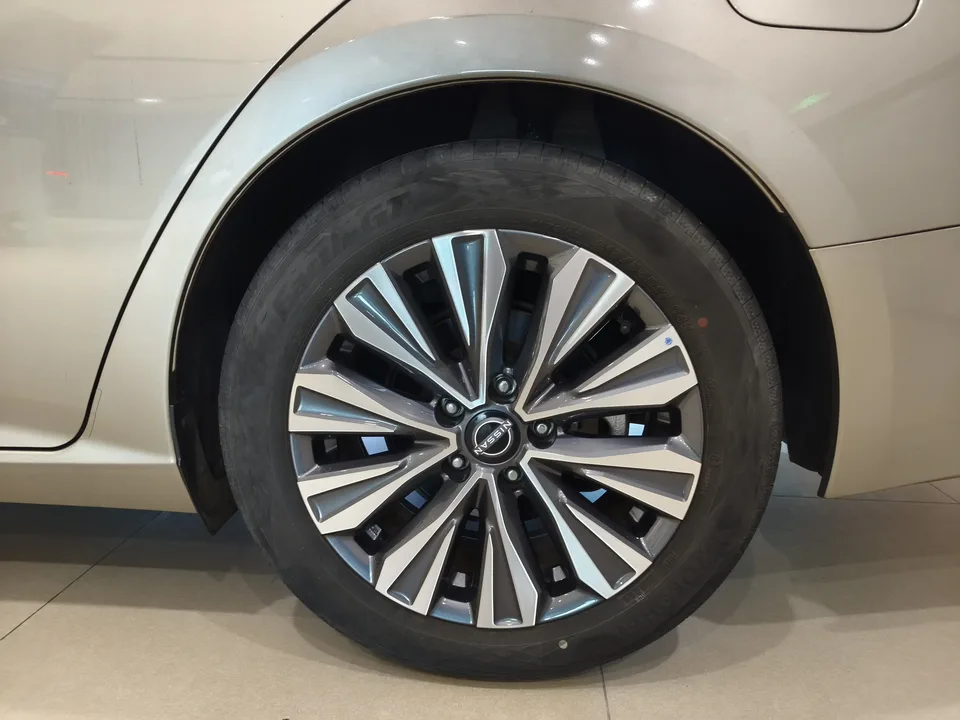 Nissan Altima Sound of nature 2022 2.0L XL-Upr Premium Edition 2022 — thumbnail 3
