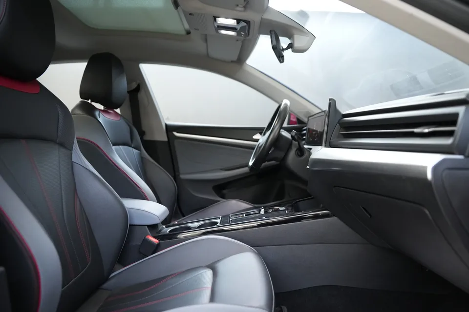 Volkswagen Lamando Lingdu 2022 Lingdu L 280TSI DSG Hot Edition 2022 — thumbnail 5
