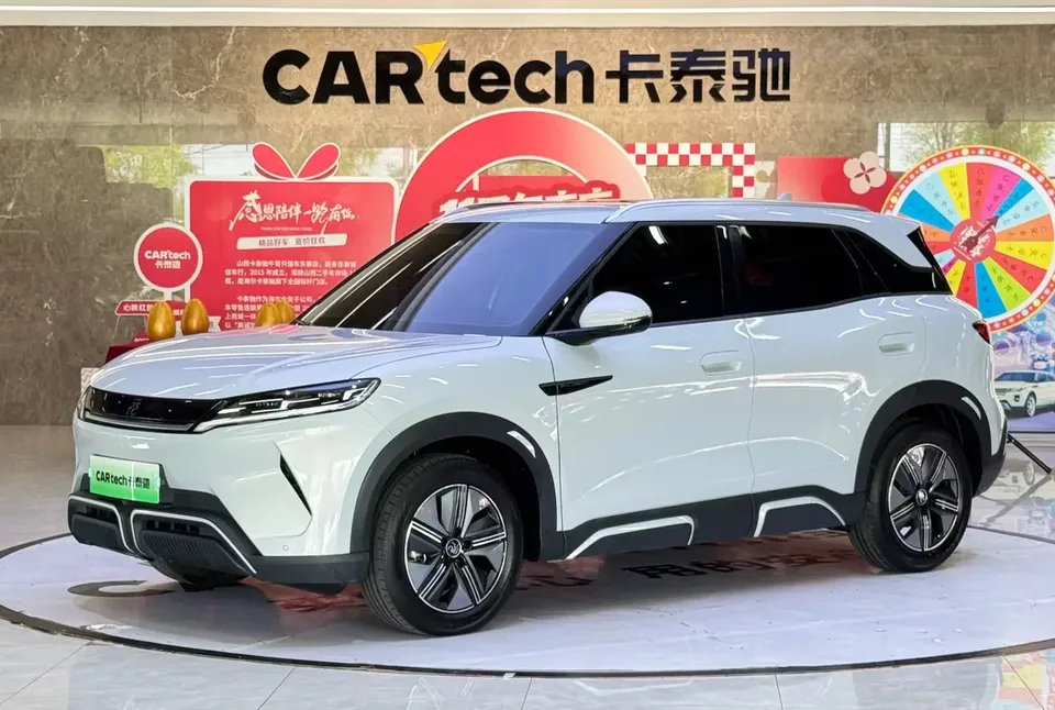 BYD Yuan Up Yuan UP 2024 401KM Surpassing Type 2024 — photo 1, buy with delivery to Moscow