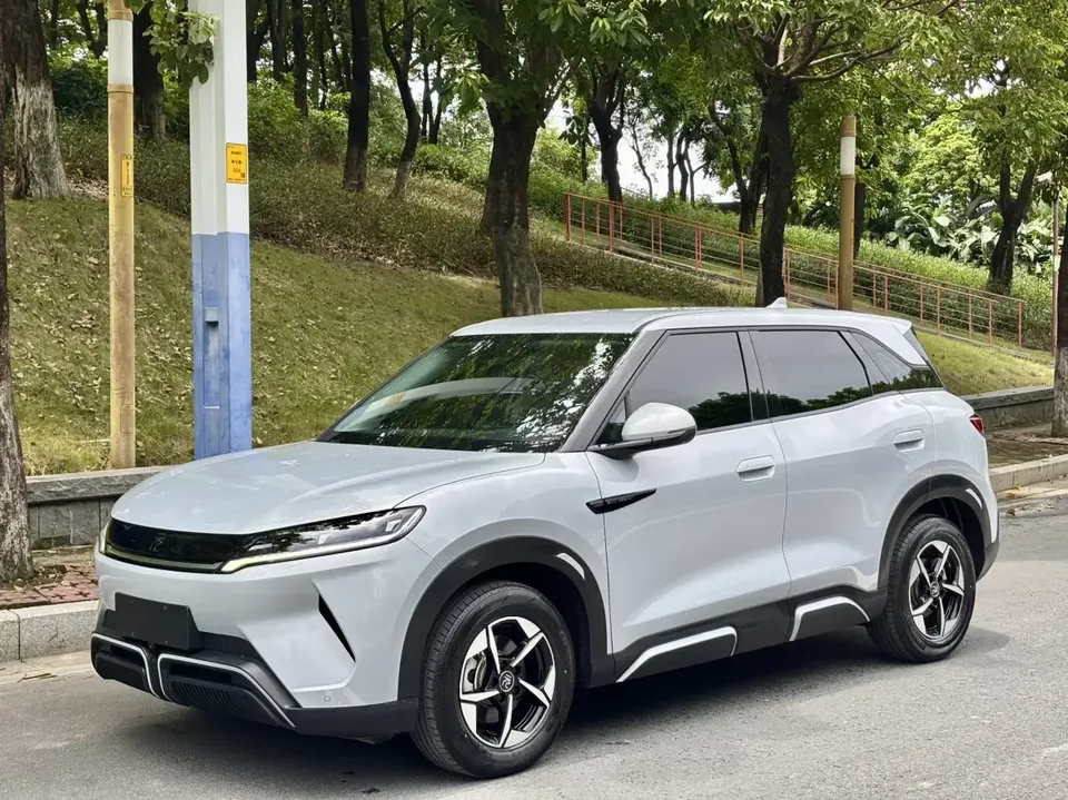BYD Yuan Up Yuan UP 2024 401KM Leading Type 2024 — photo 1, buy with delivery to Moscow
