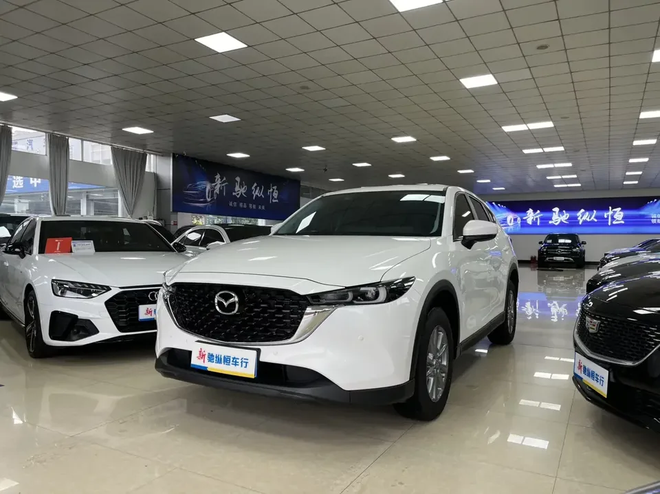 Mazda CX-5 Mazda CX-5 2024 2.0L Automatic 2WD Smart Model 2025 — photo 1, buy with delivery to Moscow