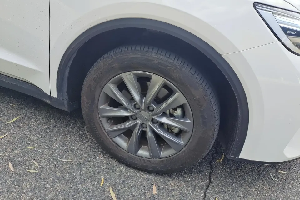 Geely Jiaji Jiaji 2023 Jiaji L 1.5TD DCT Comfort Edition 2024 — thumbnail 3