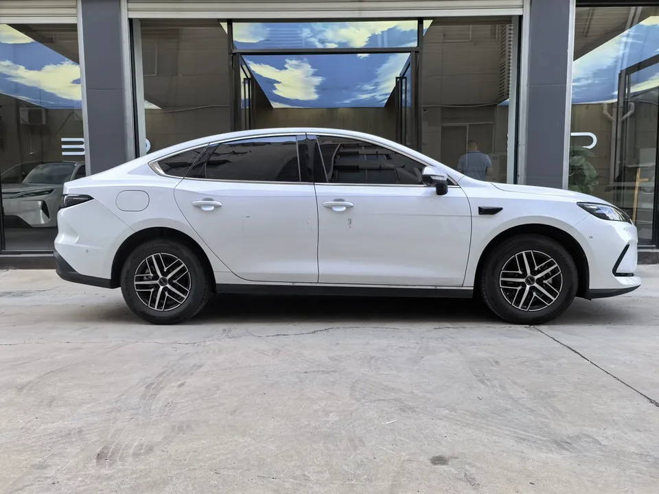 BYD Seal 05DM Seal 05DM 2025 DM-i 120KM flagship version 2025 — thumbnail 4