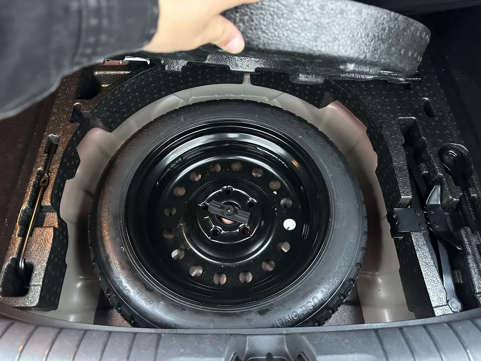 Geely Emgrand S Emgrand S 2021 1.4T CVT Premium 2022 — thumbnail 3