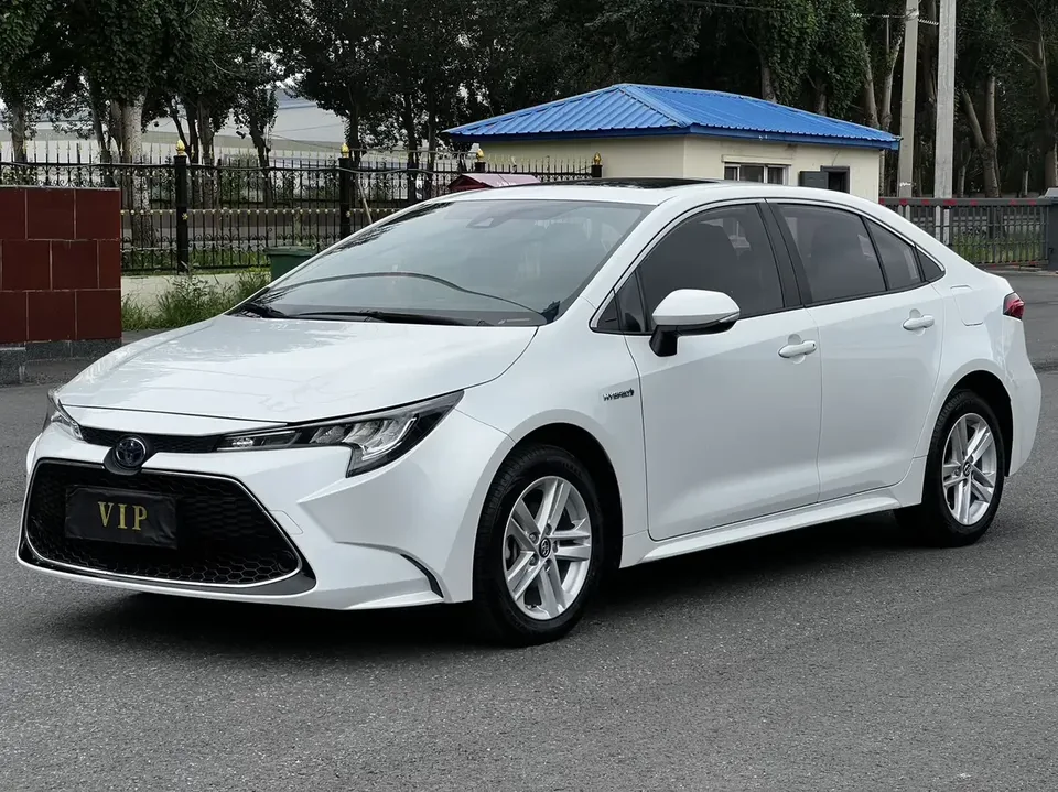 Toyota Levin Lei Ling 2022 Dual Engine 1.8H E-CVT Deluxe Edition 2022 — photo 1, buy with delivery to Moscow