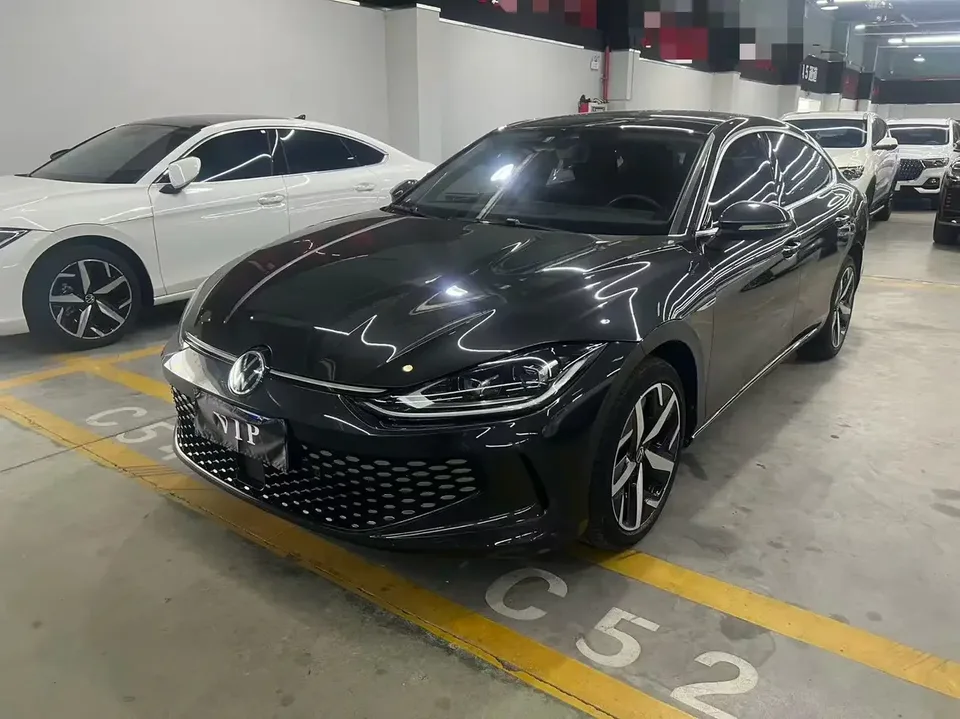 Volkswagen Lamando Lingdu 2022 Lingdu L 280TSI DSG Cool Edition 2022 — photo 1, buy with delivery to Moscow