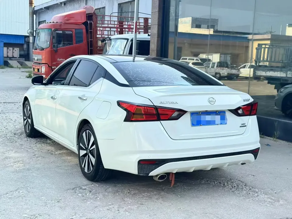 Nissan Altima Sound of nature 2021 2.0L XL Upper AD1 Smart Driving Edition 2022 — thumbnail 4