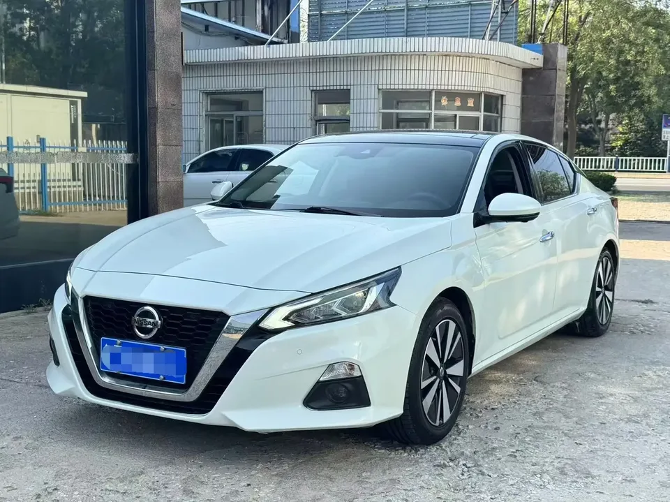 Nissan Altima Sound of nature 2021 2.0L XL Upper AD1 Smart Driving Edition 2022 — photo 1, buy with delivery to Moscow