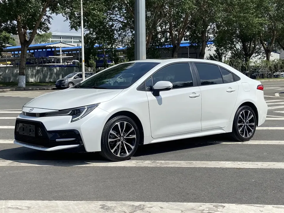 Toyota Levin Lei Ling 2022 185T CVT Sports Edition 2022 — photo 1, buy with delivery to Moscow