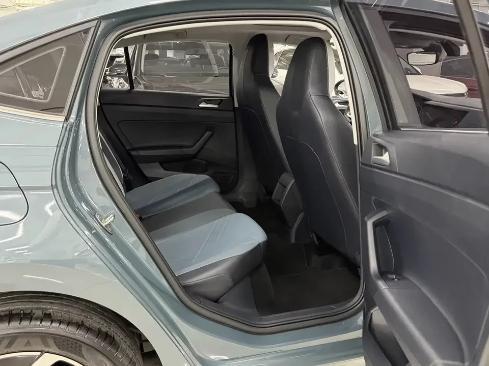 Volkswagen Lavida Lavida 2023 New 1.5L Automatic New Edition 2023 — thumbnail 4
