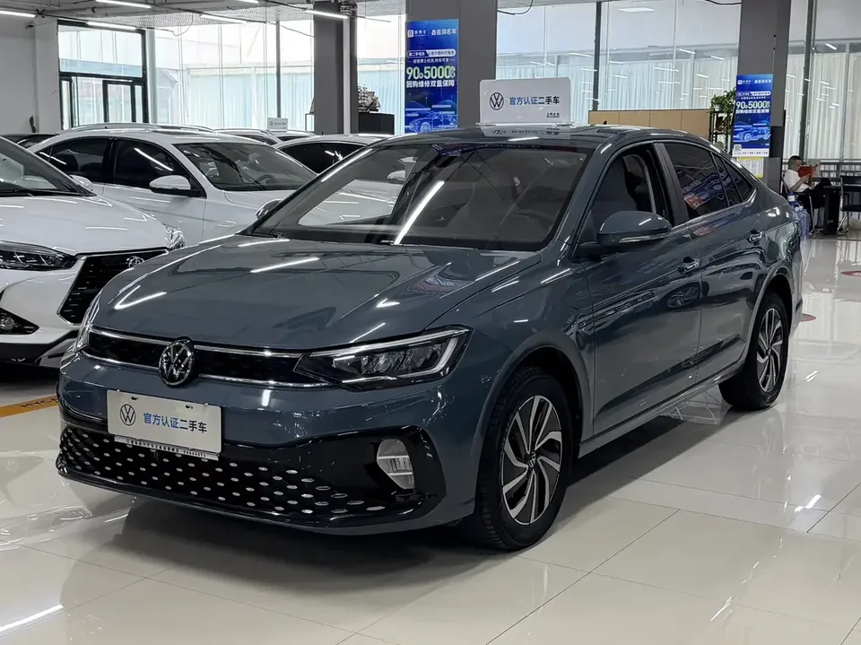 Volkswagen Lavida Lavida 2023 New 1.5L Automatic New Edition 2023 — photo 1, buy with delivery to Moscow