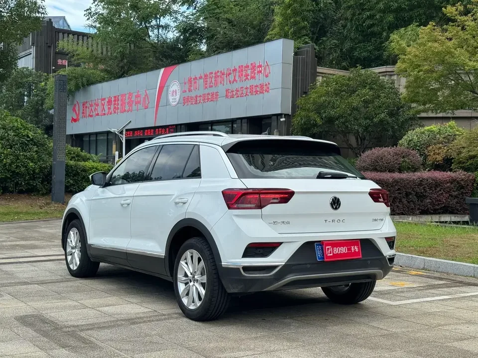 Volkswagen T-Roc TANG 2022 280TSI DSG 2WD Elite PLUS 2023 — thumbnail 2
