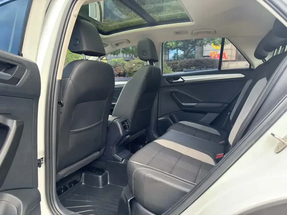 Volkswagen T-Roc TANG 2022 280TSI DSG 2WD Elite PLUS 2023 — thumbnail 5